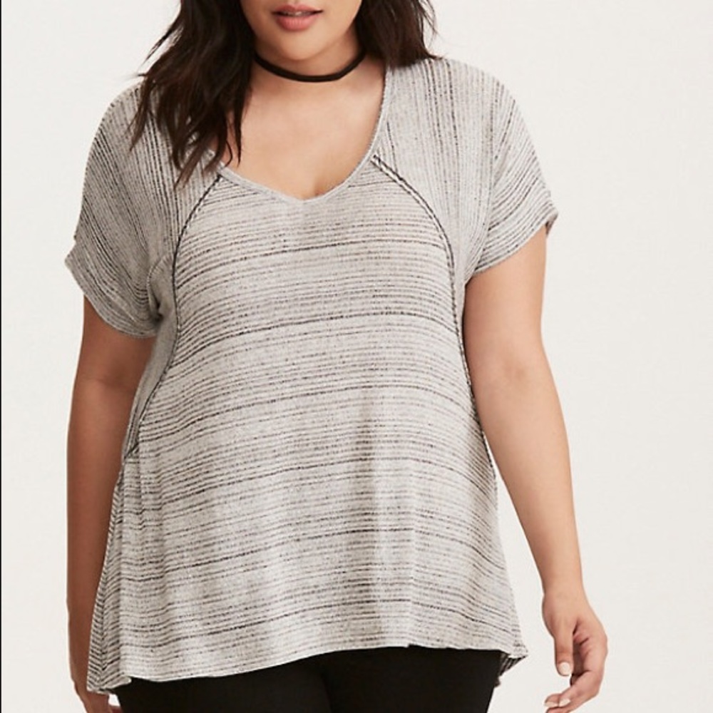 Torrid size 4 hacci knit t-shirt